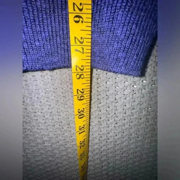 Blue Multi Gems Sweater Marie A Kim ASO The Goldbergs - Wendi McLendon-Covey - Picture 4 of 8